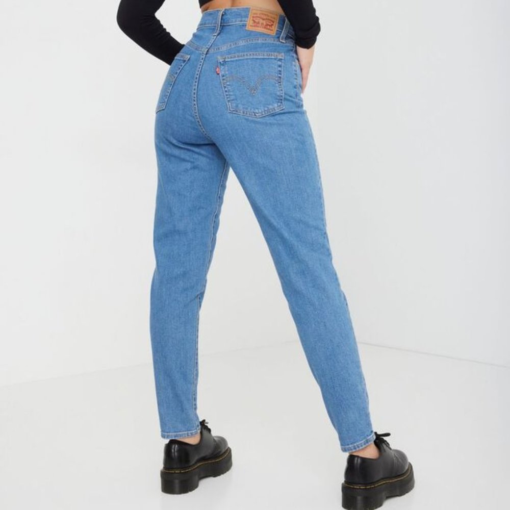 NWT Levi's High Waisted Tapered Jeans size 25